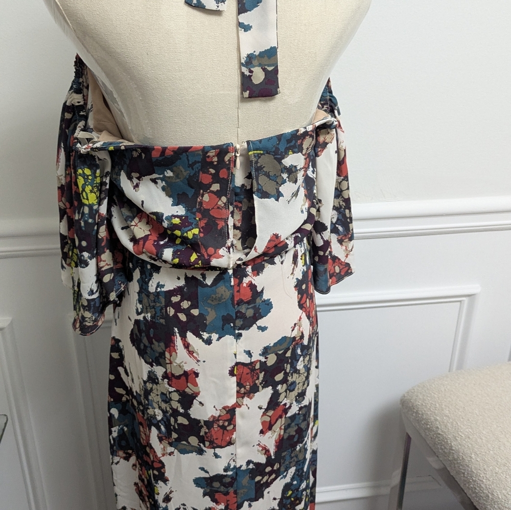 Reg $300 BCBGMAXAZRIA Kelley Off-The-Shoulder Halter Gown Size 4 - Picture 6 of 7